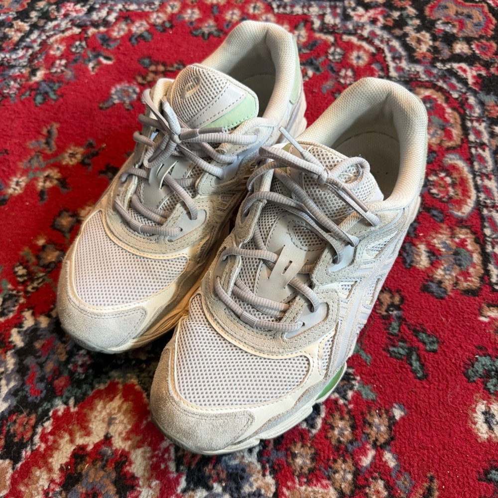 ASICS Gel-NYC Cream Oyster Grey Sage Sneakers 1203A383 Mens 10
